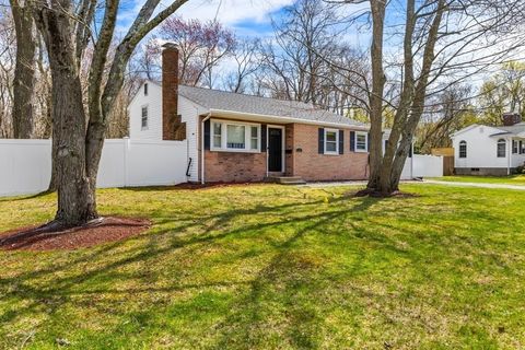 12 Brentwood Ave Avon MA 02322