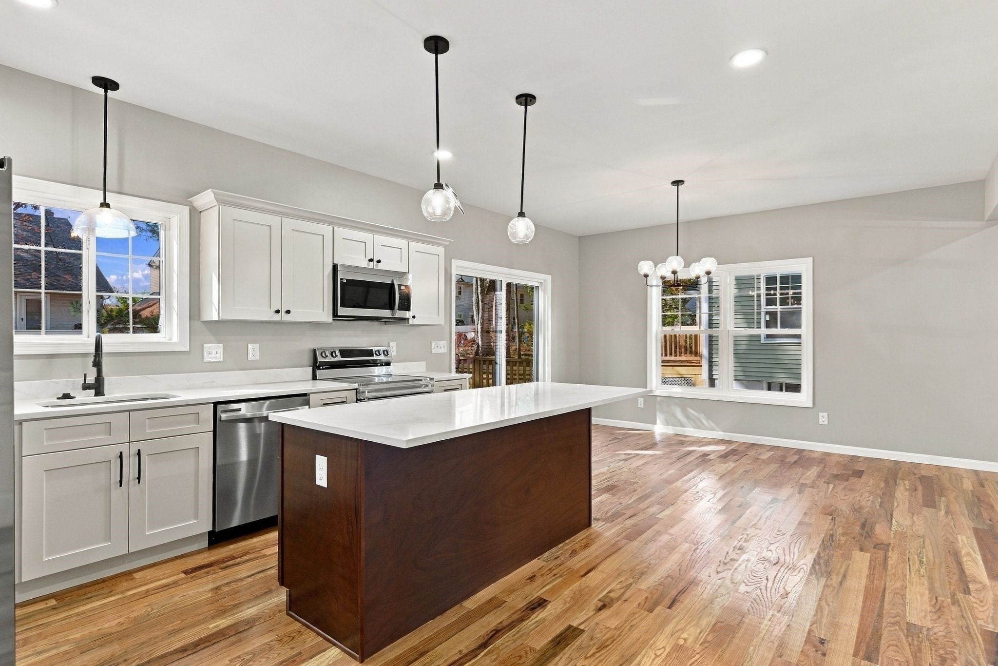 36 Goldenrod, Springfield, MA Photo #8