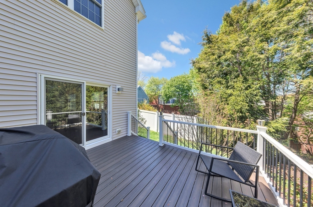 122 Milton St 122