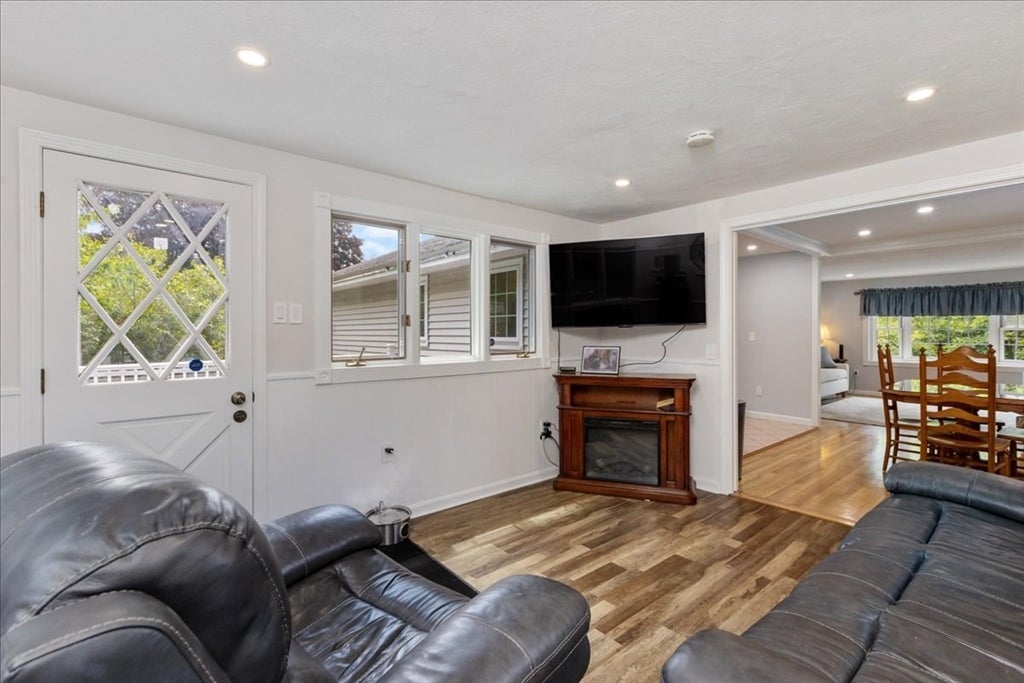 40 Bradford RD, Tewksbury, MA, 40 Bradford RD, Tewksbury, MA Photo #20