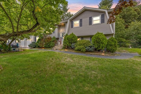 Photo of 40 Bradford RD, Tewksbury, MA 01876 (MLS # 73561642)
