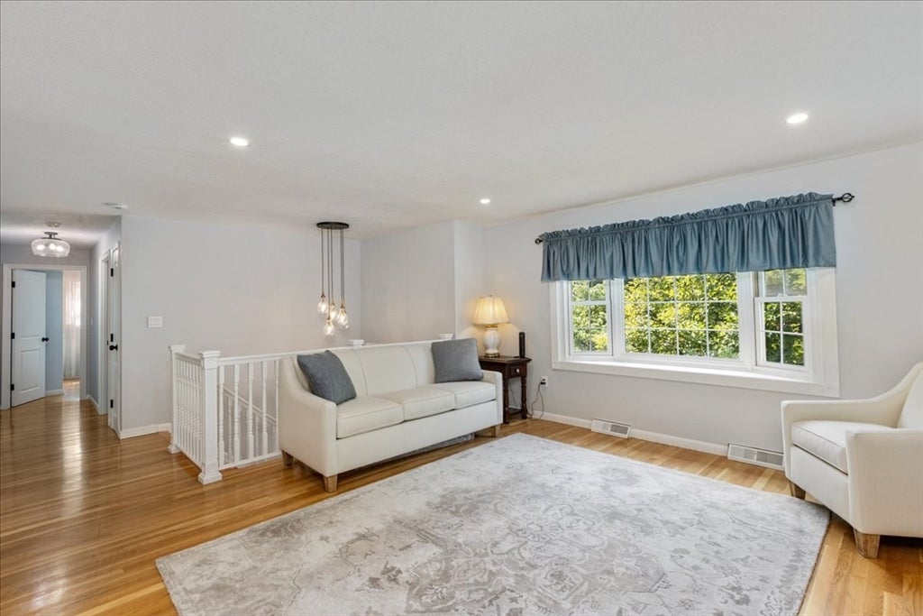 40 Bradford RD, Tewksbury, MA, 40 Bradford RD, Tewksbury, MA Photo #12