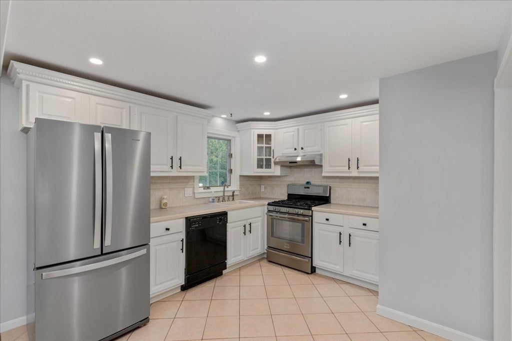 40 Bradford RD, Tewksbury, MA, 40 Bradford RD, Tewksbury, MA Photo #15