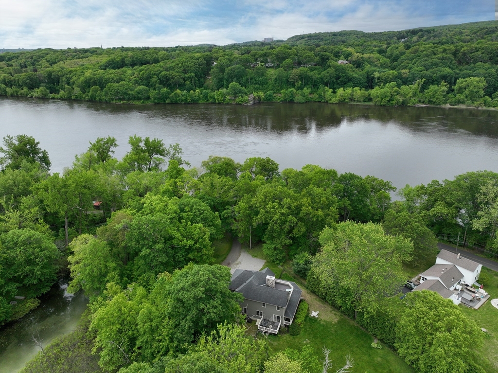 311 River Rd
