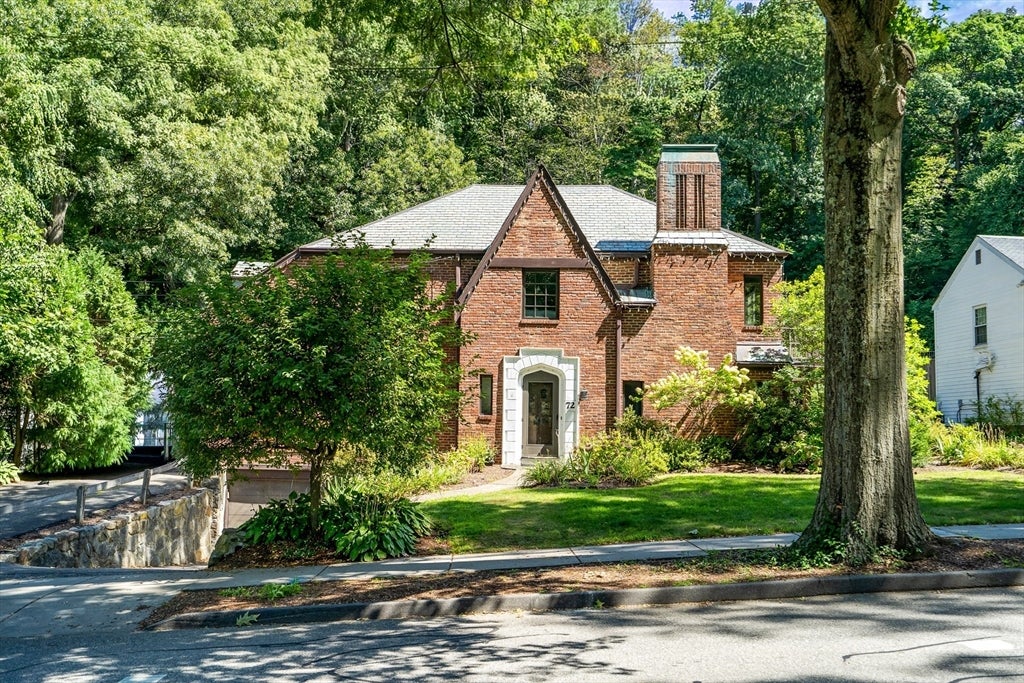 Photo of 72 Beverly Rd, Brookline, MA