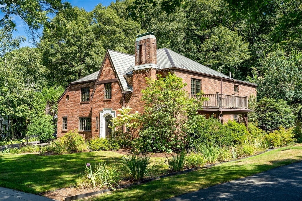 72 Beverly Rd, Brookline, MA, 72 Beverly Rd, Brookline, MA Photo #2