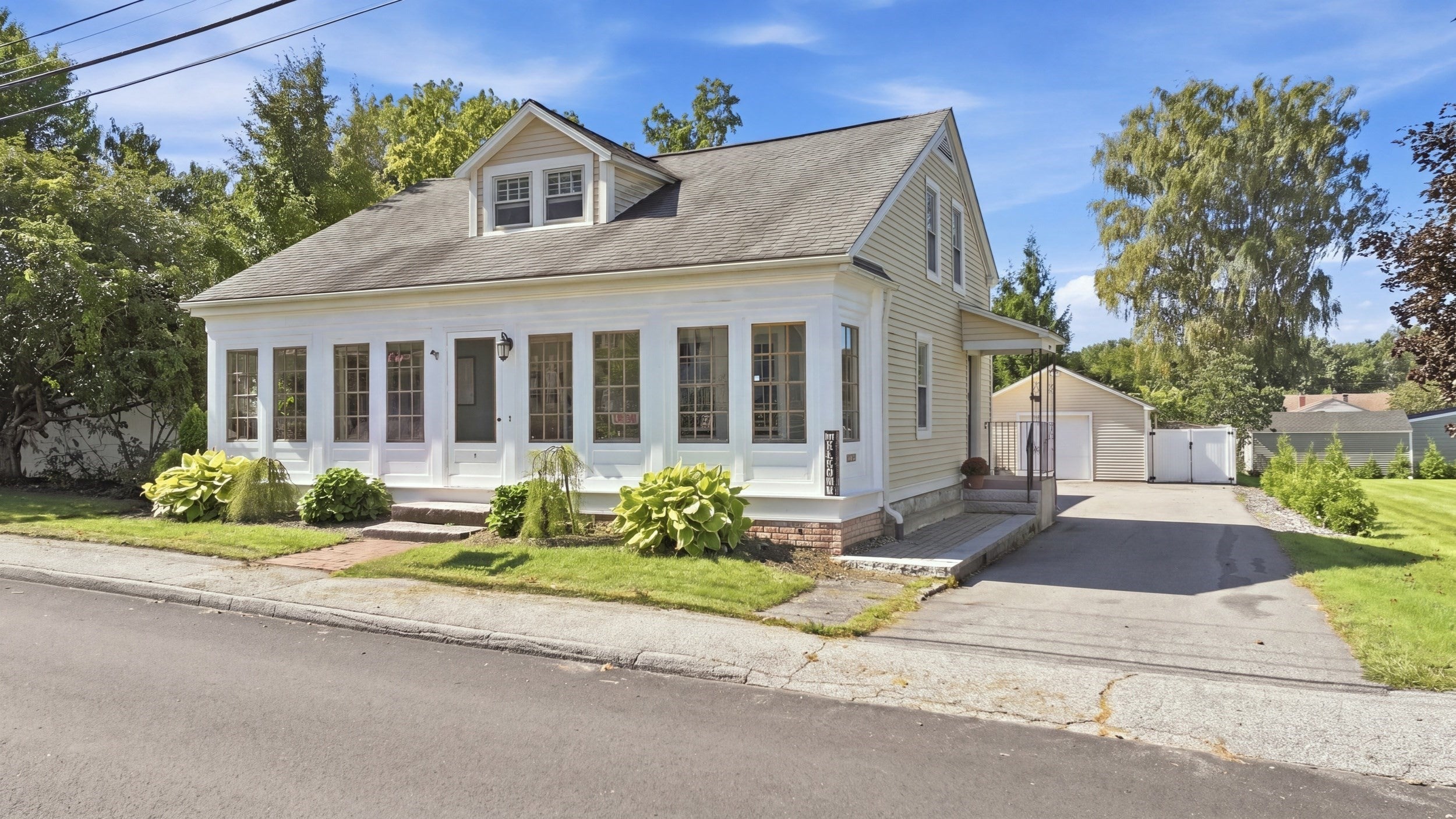 9 Waters St