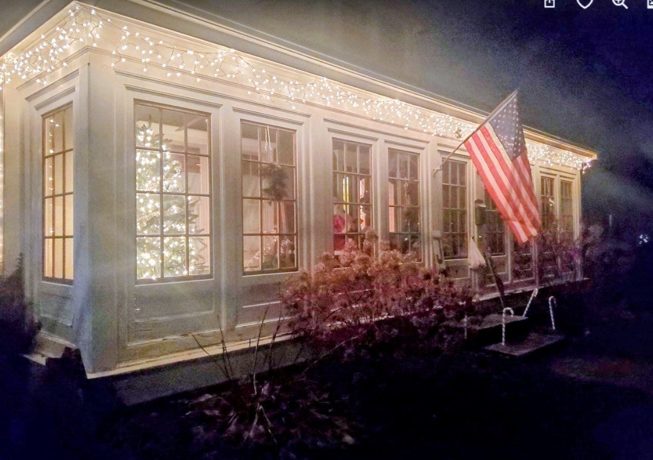 9 Waters St