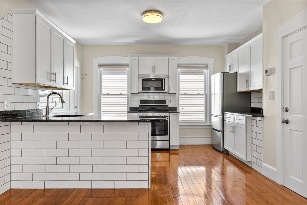 18 Loring St 2