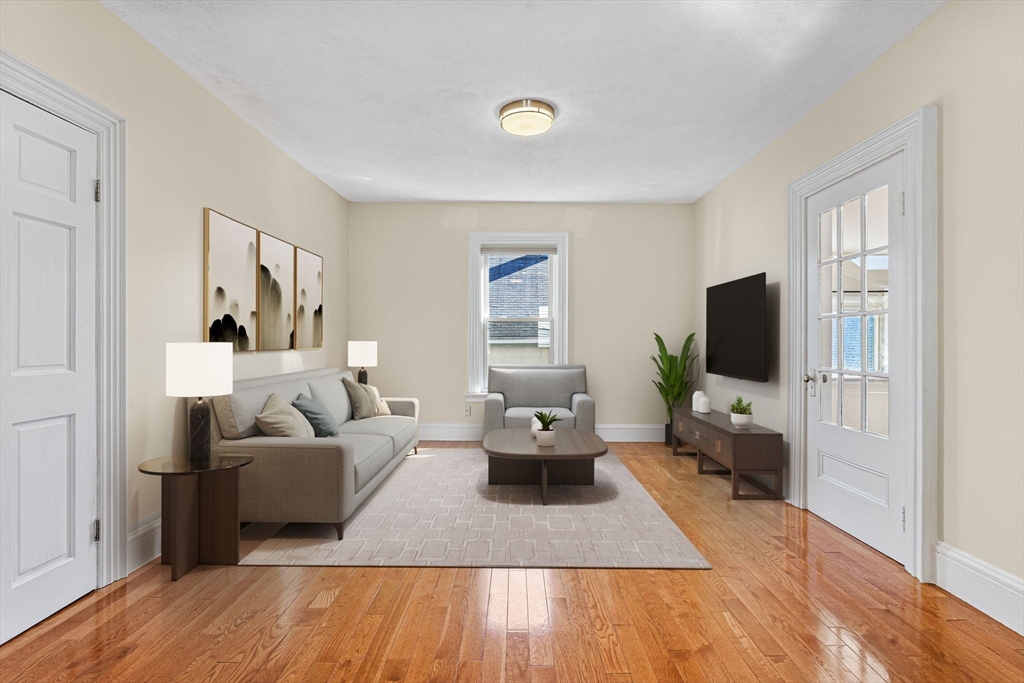 18 Loring St 2