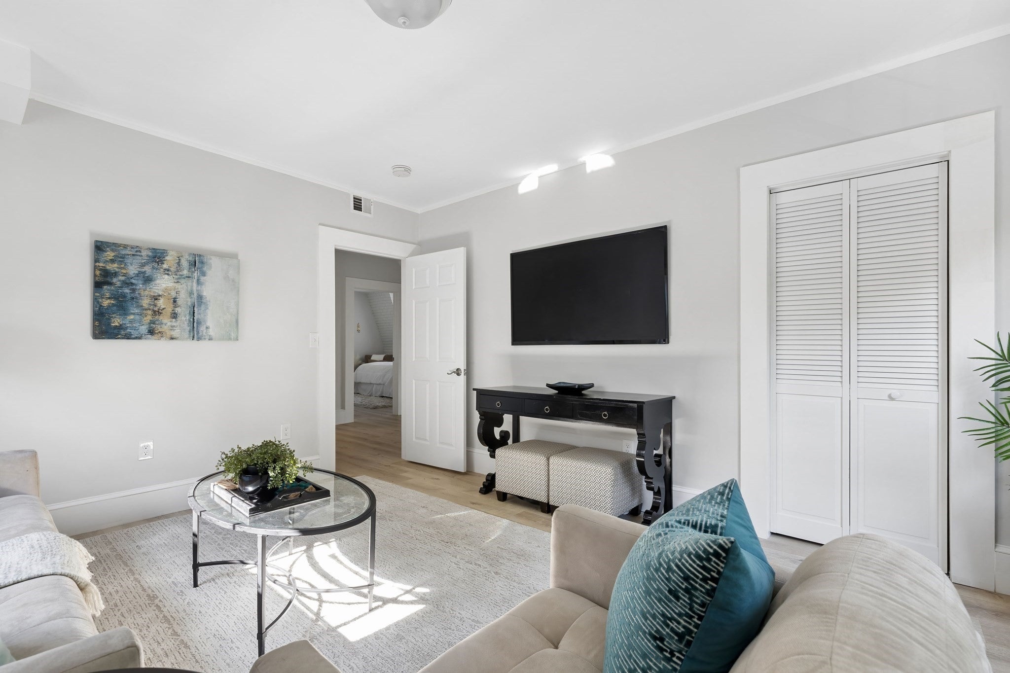 5 Kenwood St #3, Somerville, MA Photo #2