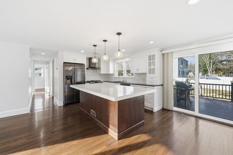 20 Mulhall Dr Ashland MA 01721