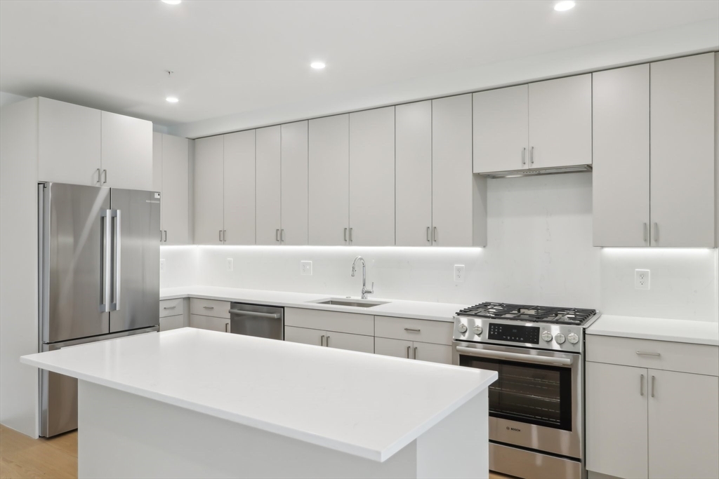 256 Dorchester Street 408