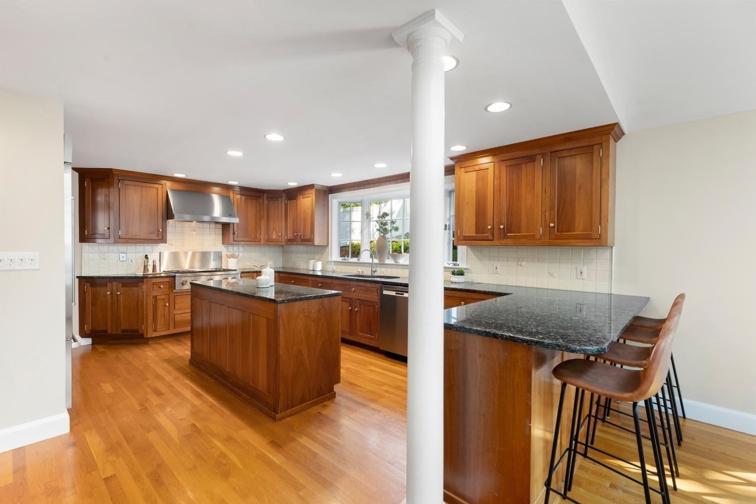30 Allen Road, Winchester, MA, 30 Allen Road, Winchester, MA Photo #15