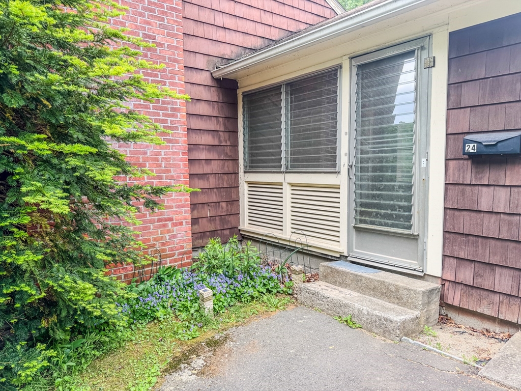 24 Washburn Ave