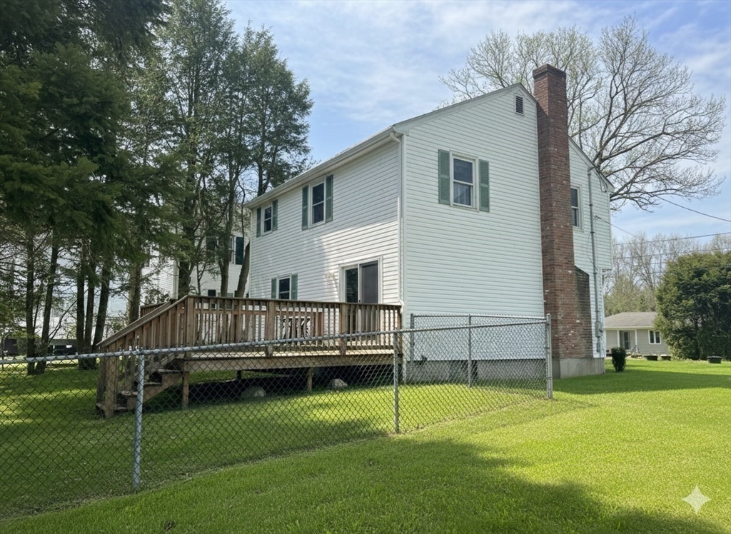 12 Wellington Lane Ave