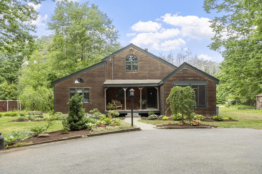 55 Lake Dr W