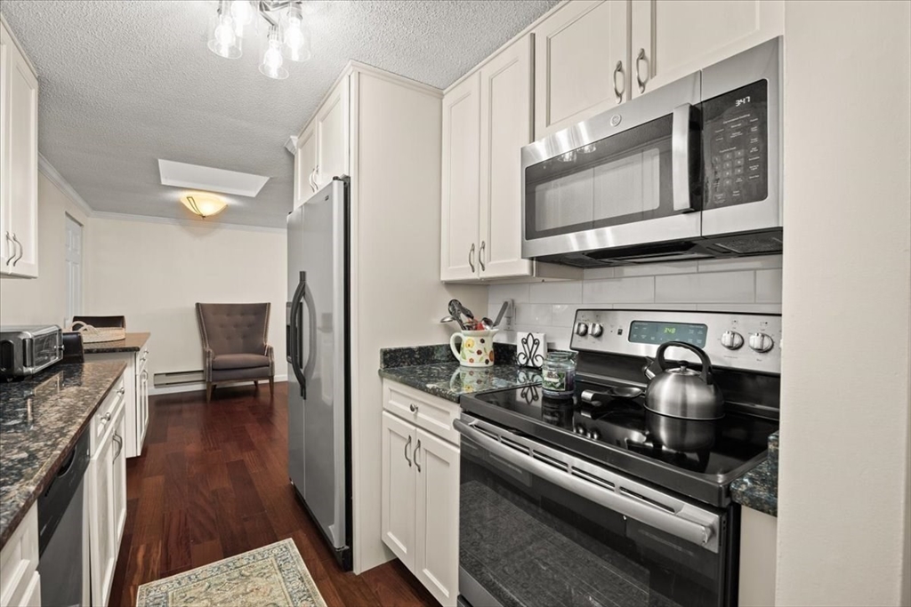 220 Bedford St 11