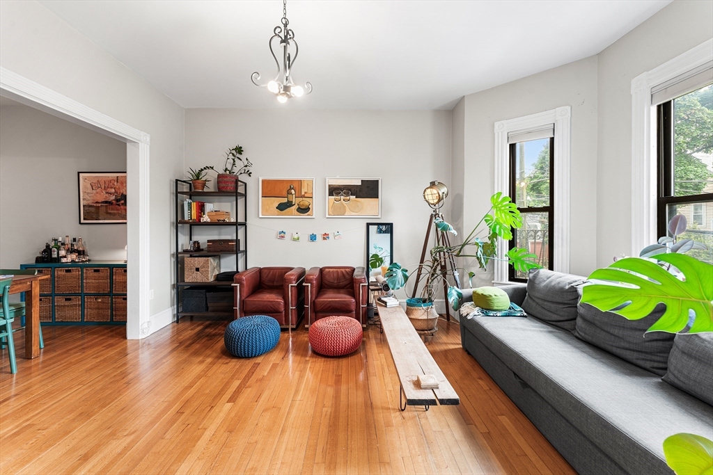 40 Rockview St 3