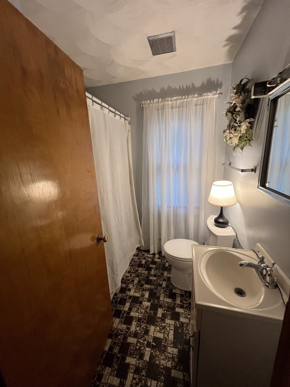 38 Saint Anthony St, Chicopee, MA, 38 Saint Anthony St, Chicopee, MA Photo #8