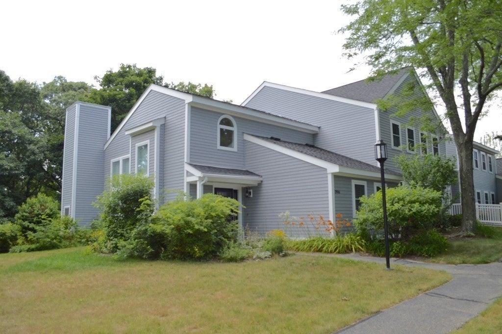 Photo of 1906 Hockley Dr, Hingham, MA