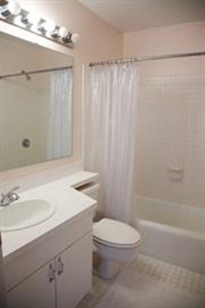 1906 Hockley Dr #1906, Hingham, MA Photo #13