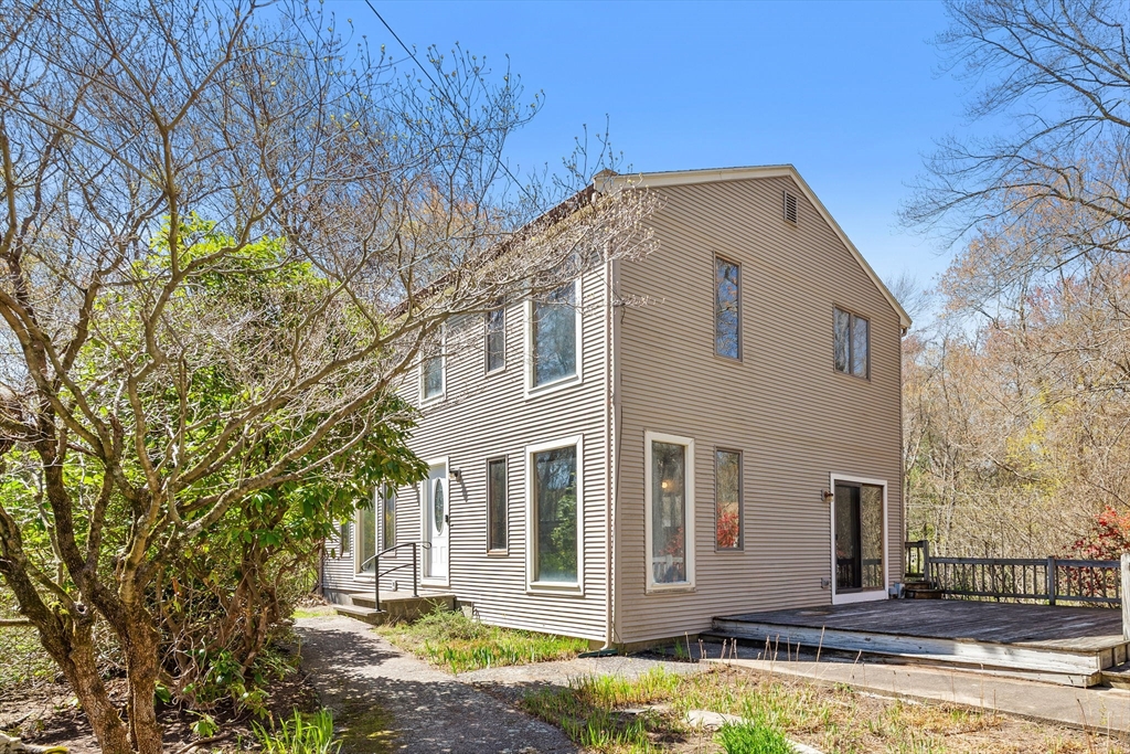 19 Orchard Ln