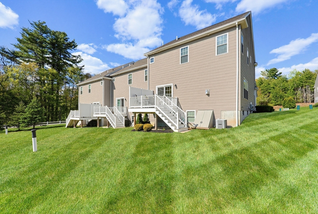 142 Bellwood Cir #142, Bellingham, MA Photo #37