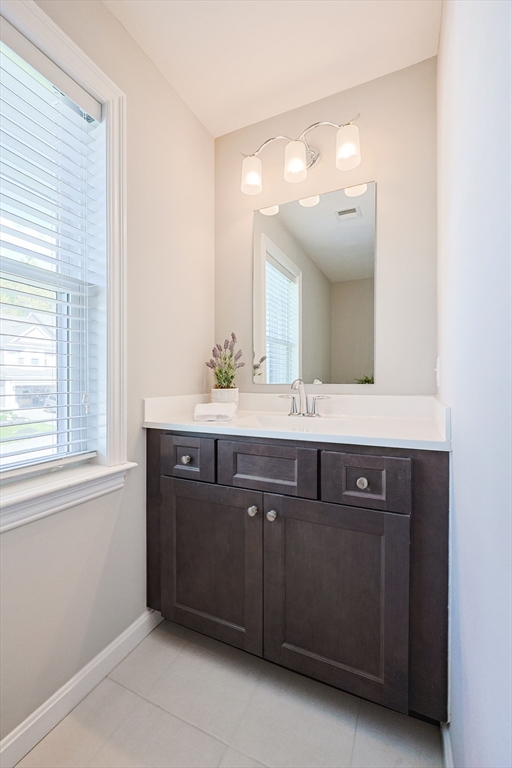 142 Bellwood Cir #142, Bellingham, MA Photo #31