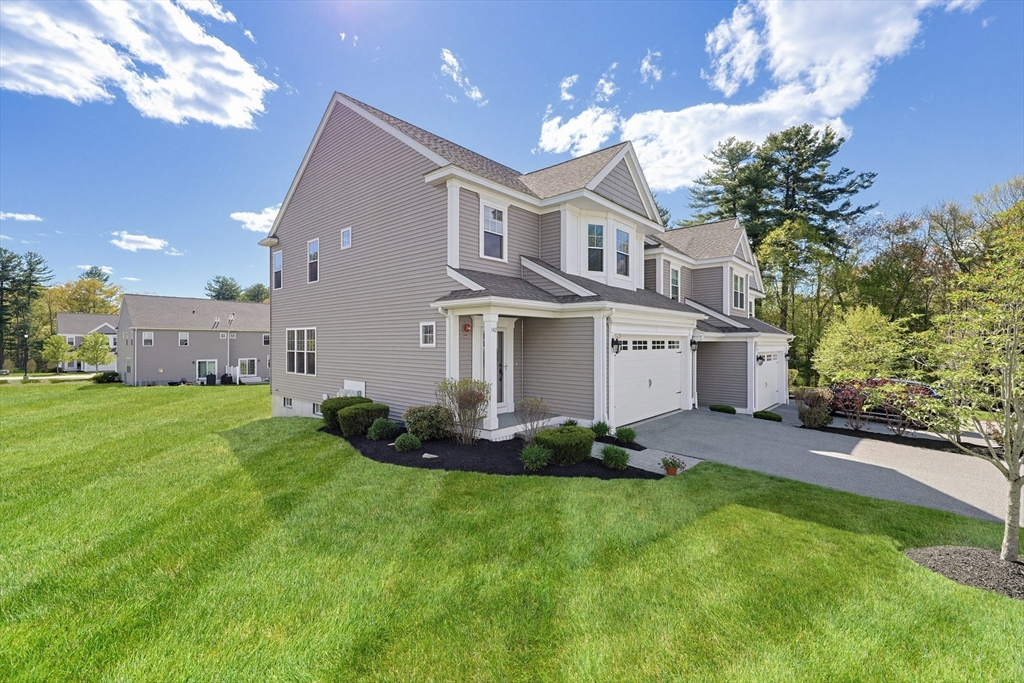142 Bellwood Cir #142, Bellingham, MA Photo #36
