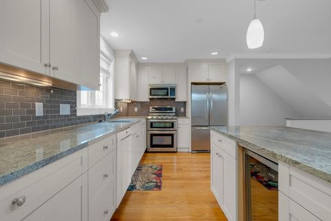 81 Dresser St 81 Boston MA 02127
