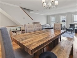 81 Dresser St 81