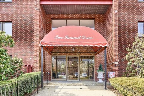 2 Summit Drive 47 Reading MA 01867