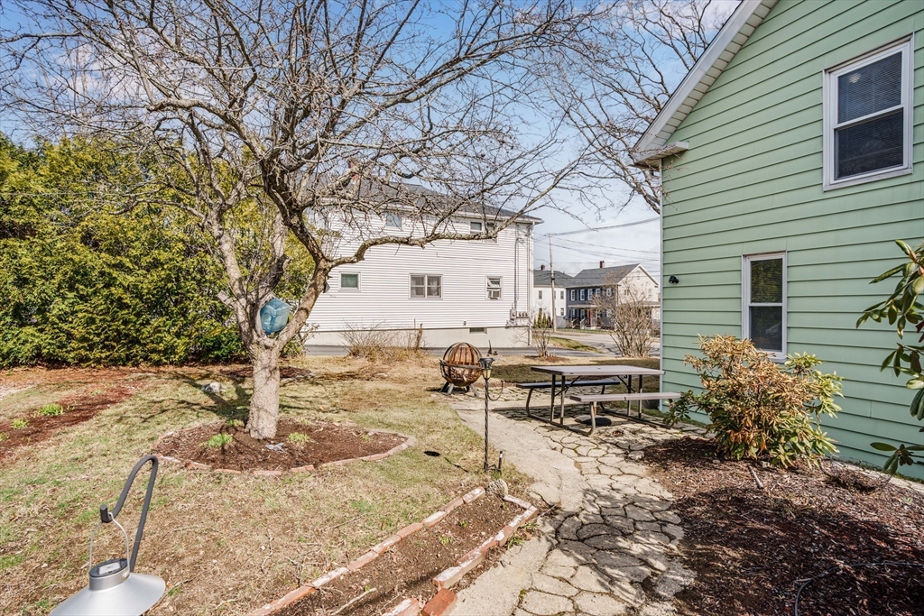 11 Slater St