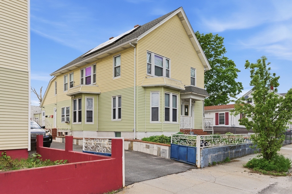 122 Perry St, Central Falls, RI, 122 Perry St, Central Falls, RI Photo #2
