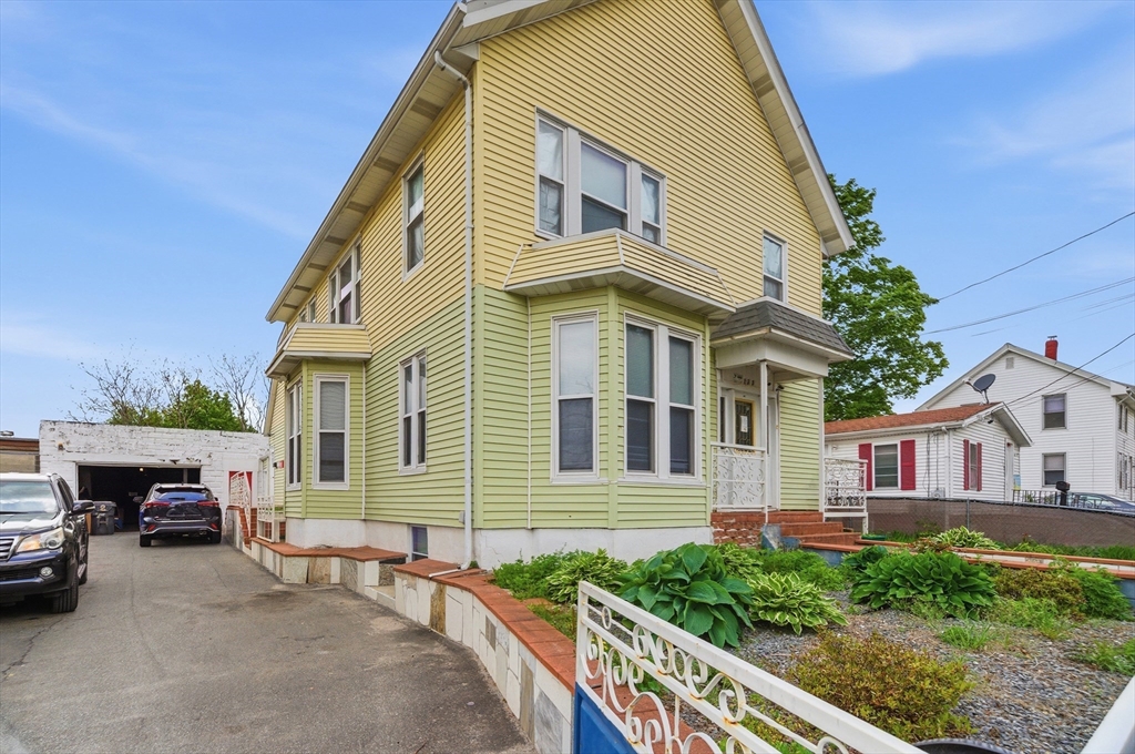 122 Perry St, Central Falls, RI, 122 Perry St, Central Falls, RI Photo #33