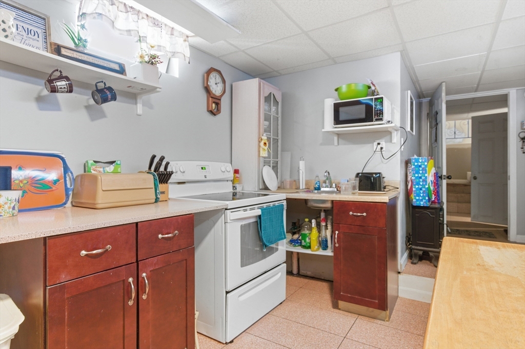 122 Perry St, Central Falls, RI, 122 Perry St, Central Falls, RI Photo #18