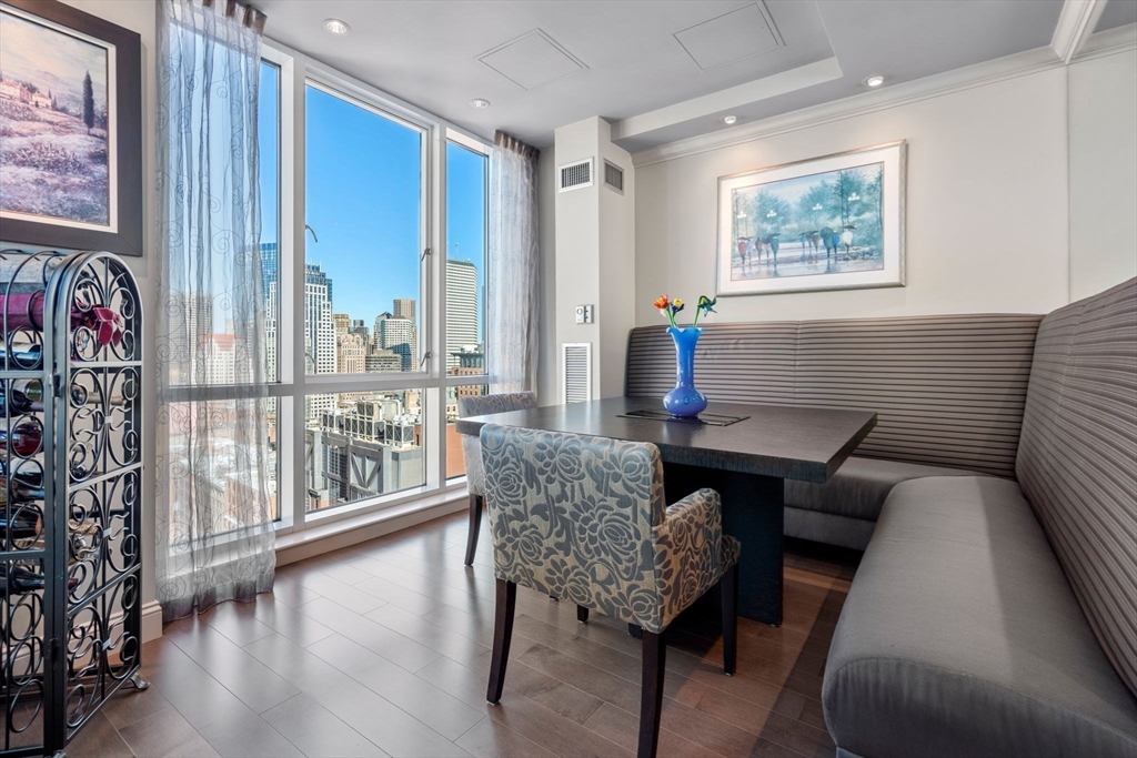 1 Nassau St 2203