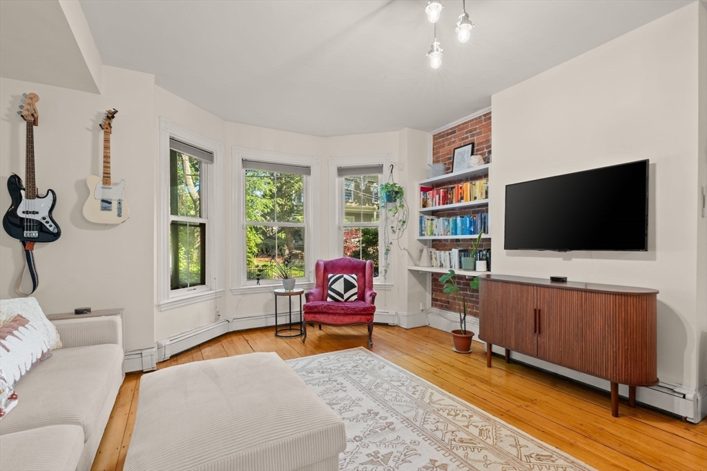 281 Chestnut Ave 1