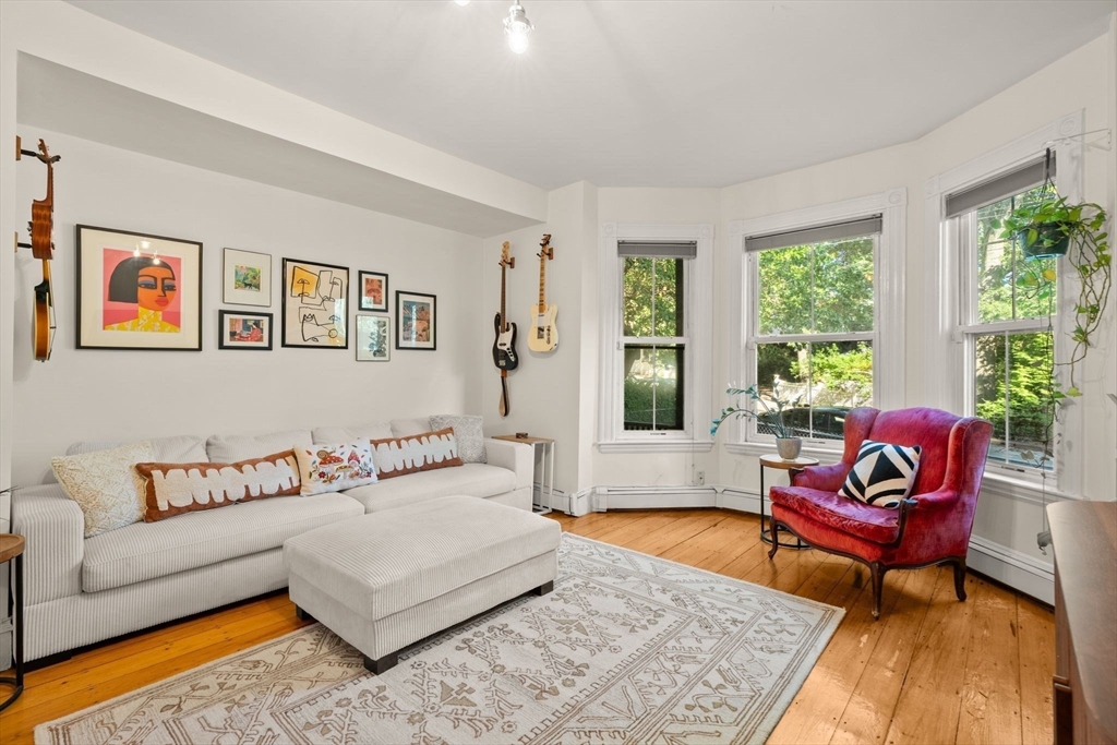 281 Chestnut Ave 1