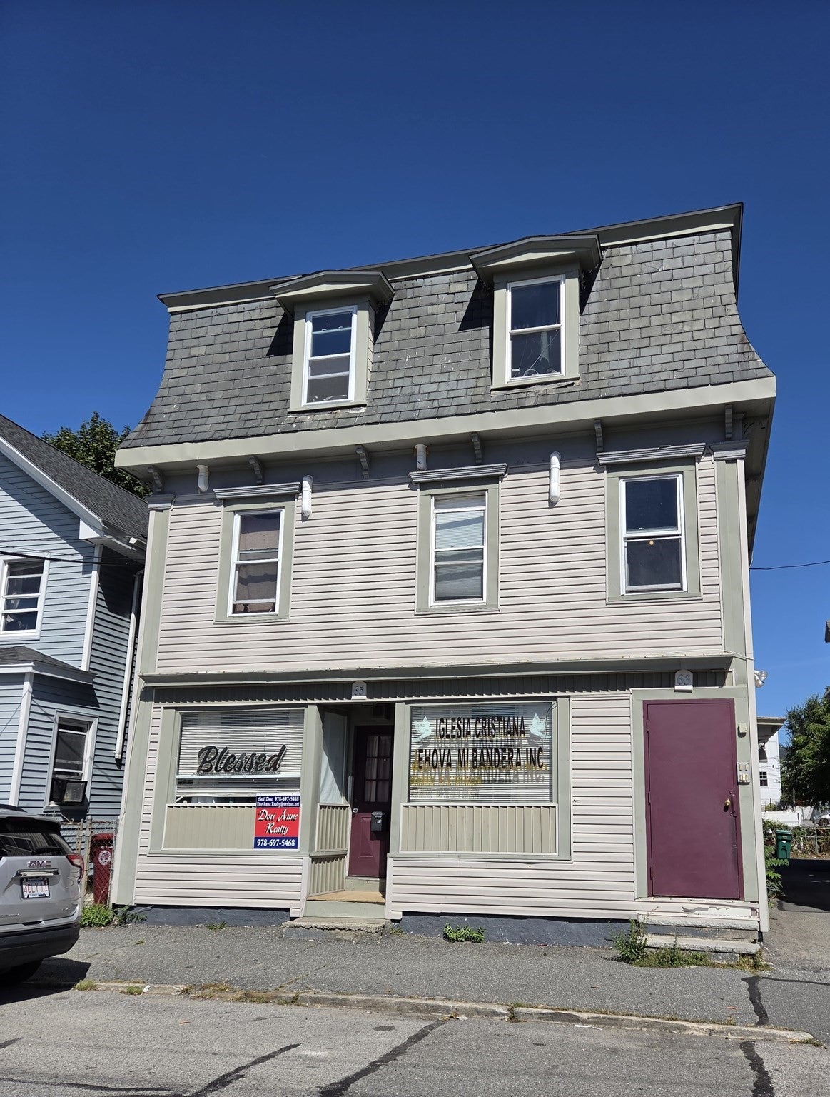 63-65 Lakeview AVE, Lowell, MA Photo #1