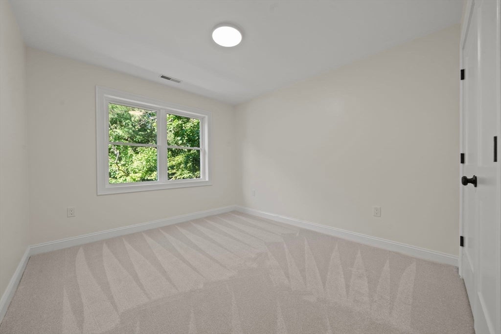 9 Sudbury AVE, Wilmington, MA, 9 Sudbury AVE, Wilmington, MA Photo #30