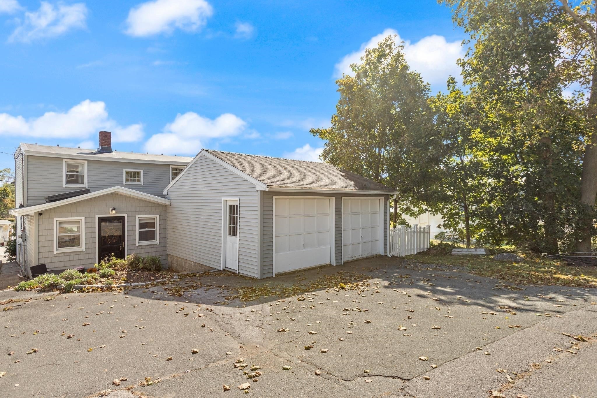 11 Marsh Ave