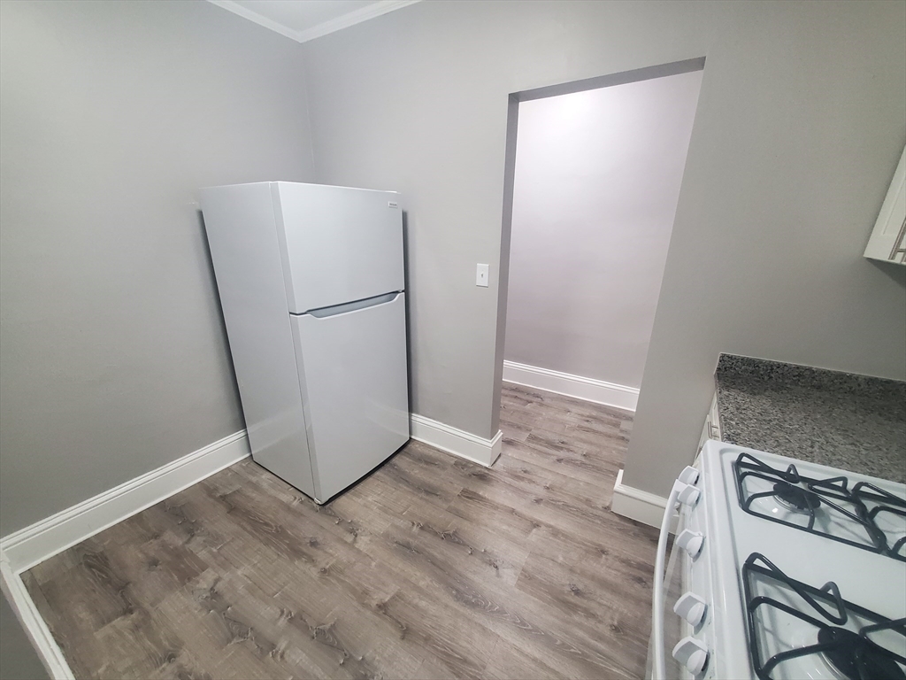 738 Washington Street 19