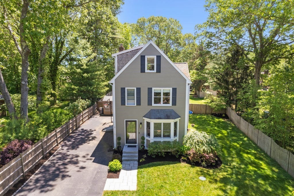 15 Blodgett Ave