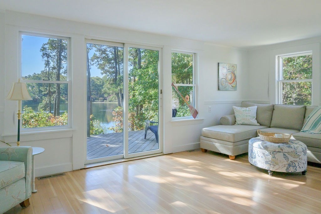 Eastham, Massachusetts 02642, United States, 5 Bedrooms Bedrooms, ,3 BathroomsBathrooms,Residential,Pending,37887