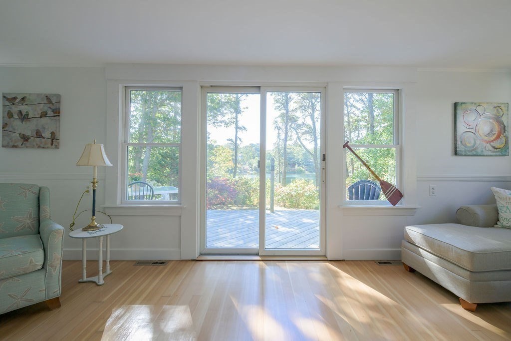 Eastham, Massachusetts 02642, United States, 5 Bedrooms Bedrooms, ,3 BathroomsBathrooms,Residential,Pending,37887