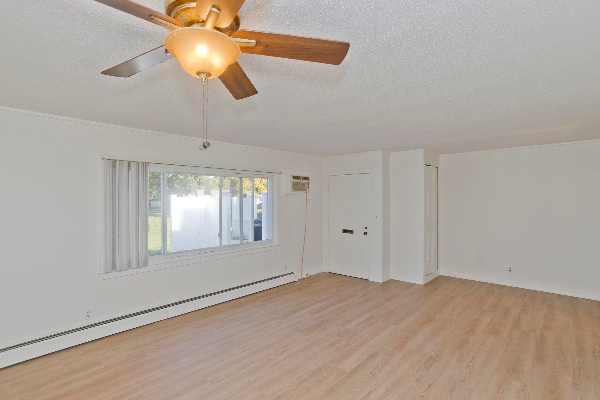46 Meadowlark Ln #46, Chicopee, MA Photo #18