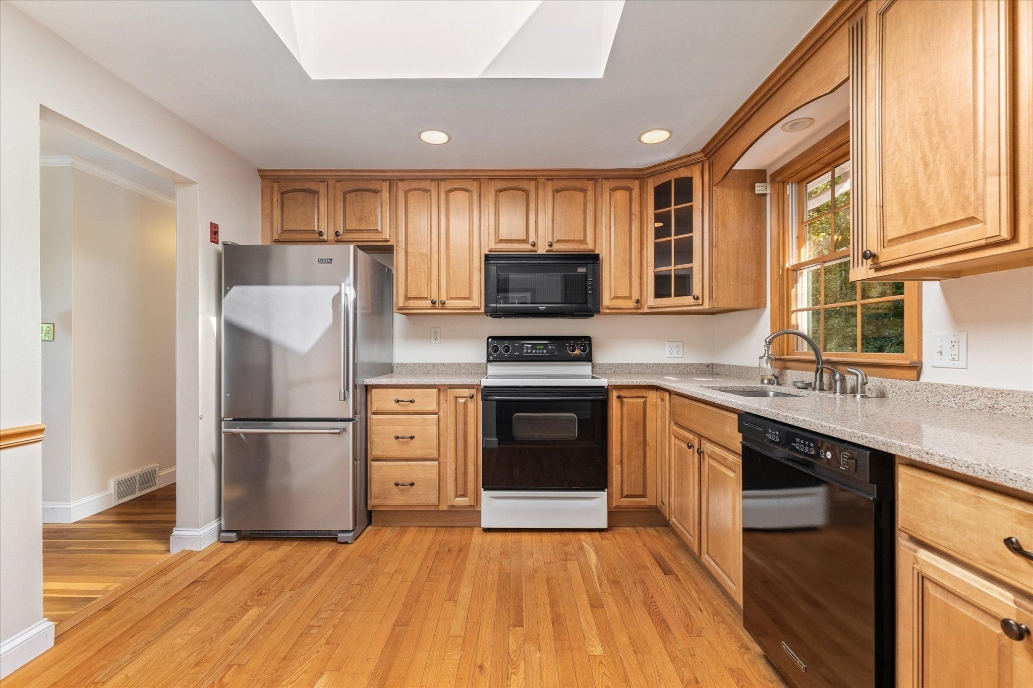 93 Jerrold St, Holliston, MA Photo #8