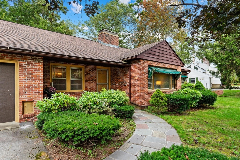 19 Crescent Rd